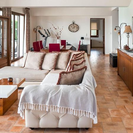 Luxury Villa Hera - Beachfront روذا المظهر الخارجي الصورة